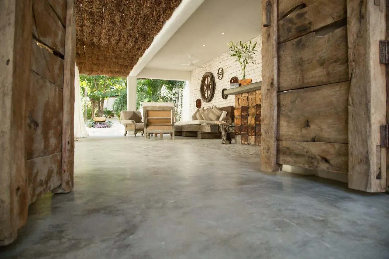 ****  Chiringuito Tulum Hotel Mexico