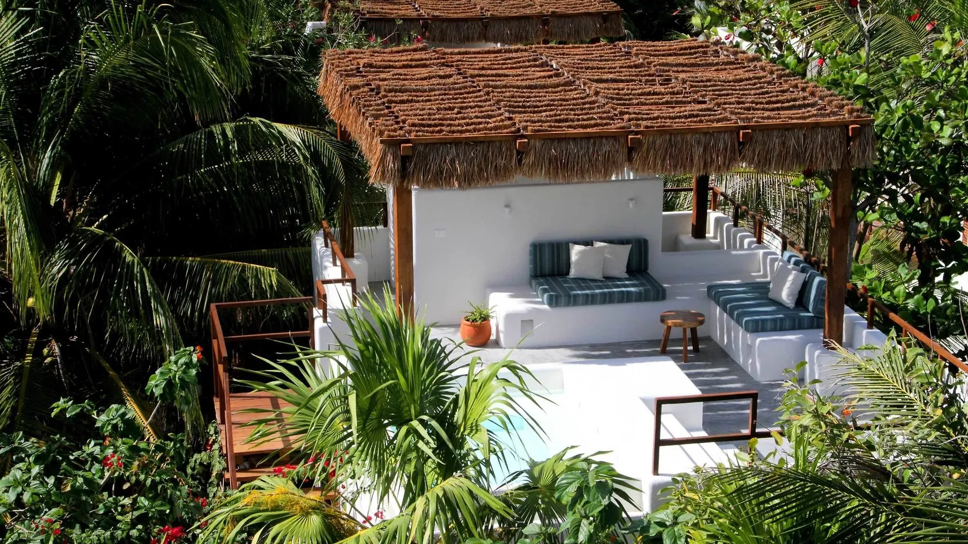 Chiringuito Tulum Hotel 4*,